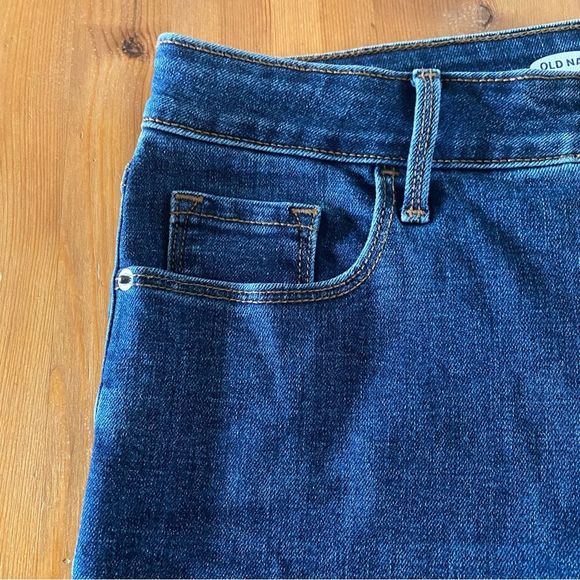 OLD NAVY Size 10 Blue High Rise Bermuda Denim Jean 7” Shorts - Picture 3 of 16